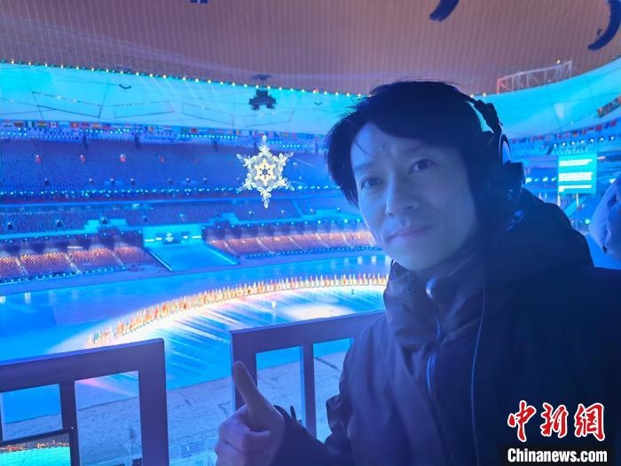 張文海在“鳥巢”內?！埼暮?供圖