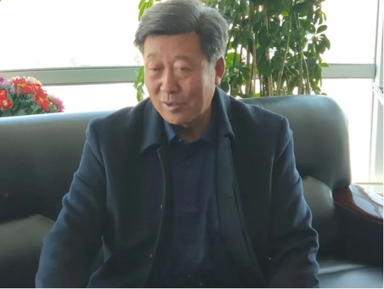 世界地球日，不忘治沙人1694.png