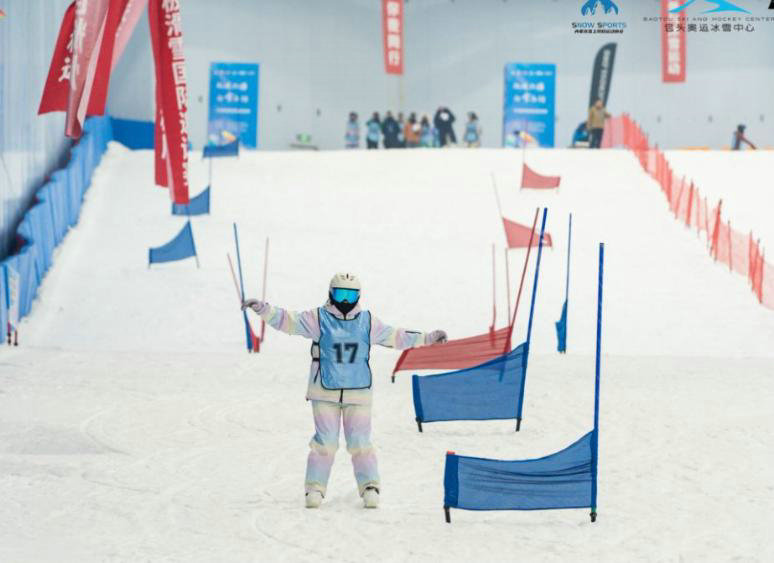 1763971929110862.jpg 滑雪4.jpg