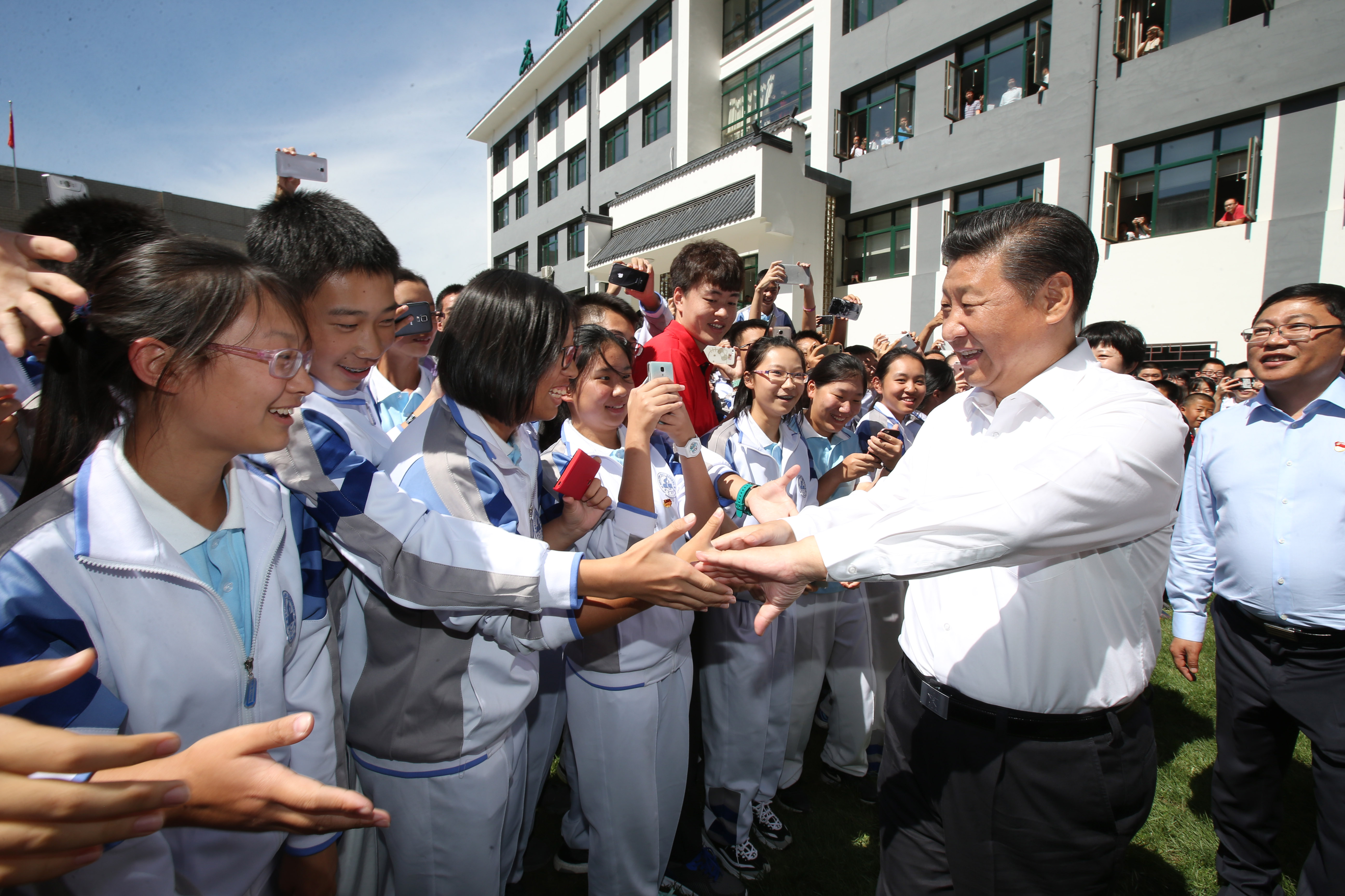 2016年9月9日，習(xí)近平總書記來到位于北京市海淀區(qū)的八一學(xué)?？赐麕熒?。