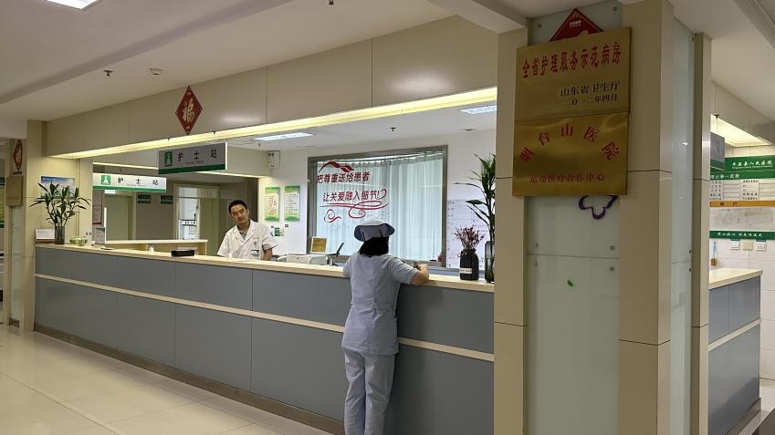 平原縣第一人民醫(yī)院住院部脊柱關(guān)節(jié)外科、手足外科病區(qū)。人民網(wǎng) 喬姝攝