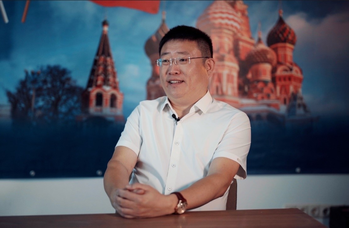 中俄人文合作發(fā)展中心主席尹斌接受人民網(wǎng)記者采訪。人民網(wǎng)記者 馬天翼攝