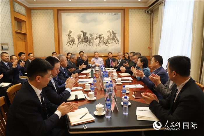 3.2023年10月30日，中國駐蒙使館座談會現(xiàn)場。人民網(wǎng)記者 霍文攝