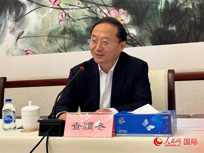 10月31日，蘇州市人民政府副市長(zhǎng)查穎冬在第五屆中法文化論壇媒體吹風(fēng)會(huì)上講話。（人民網(wǎng) 謝瑩攝）