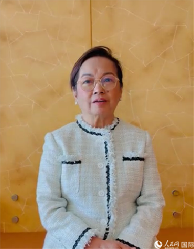 菲律賓前總統(tǒng)阿羅約通過視頻發(fā)表致辭。人民網(wǎng)記者樊帆 攝