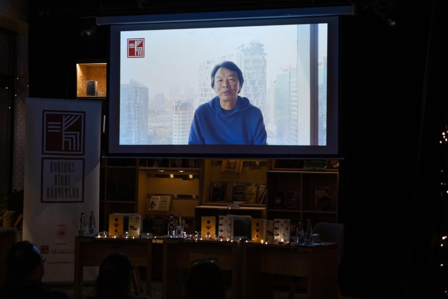 劉震云通過視頻介紹小說。摩爾多瓦尼·巴爾納巴斯攝
