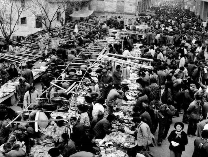 1982年，義烏湖清門馬路市場場景。拍友 金福根 攝