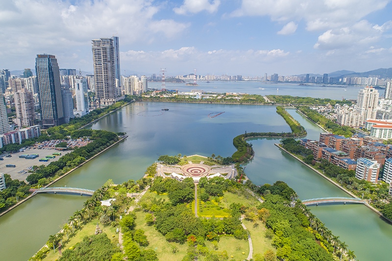 2021年5月15日，廈門，航拍筼筜湖，景色優(yōu)美。