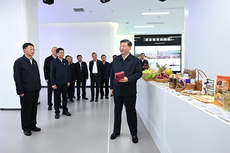 2023年12月14日，習近平總書記在廣西南寧市考察中國－東盟信息港股份有限公司，了解中國－東盟經(jīng)貿(mào)合作等情況。