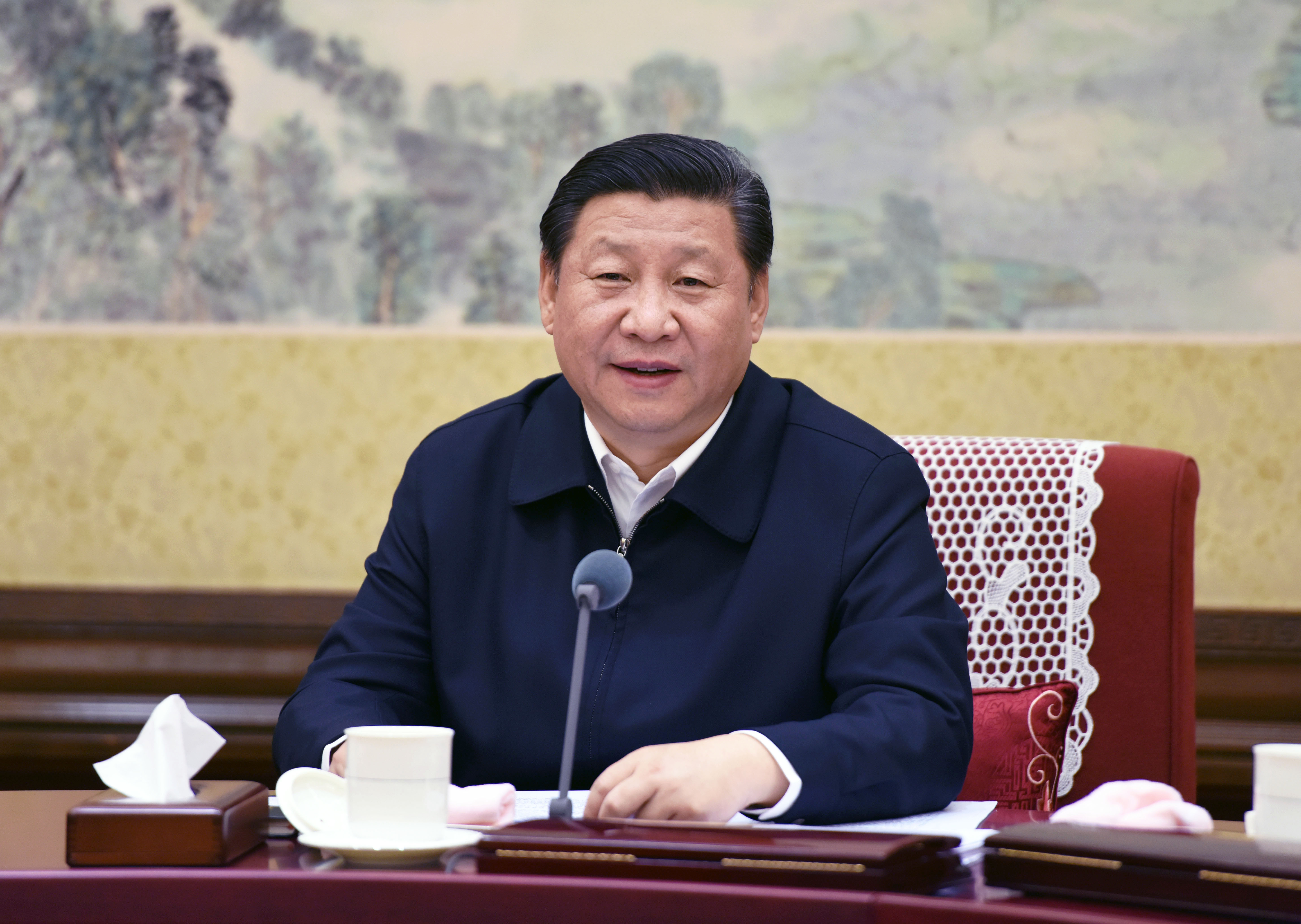 △ 2015年12月28日至29日，中共中央政治局召開專題民主生活會，對照檢查踐行“三嚴三實”情況，討論研究加強黨風(fēng)廉政建設(shè)措施。習(xí)近平總書記主持會議并發(fā)表重要講話。