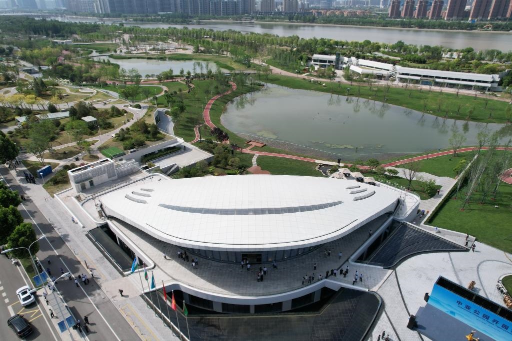 這是位于西安的中亞公園航拍畫面。新華社記者付瑞霞 攝