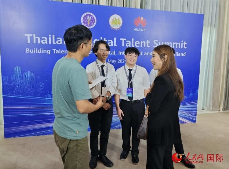 泰國國立法政大學學生接受本網(wǎng)采訪。李映民攝