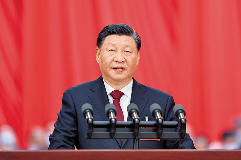 2022年10月16日，中國共產(chǎn)黨第二十次全國代表大會在北京人民大會堂開幕。習近平代表第十九屆中央委員會向大會作報告。 新華社記者 姚大偉/攝