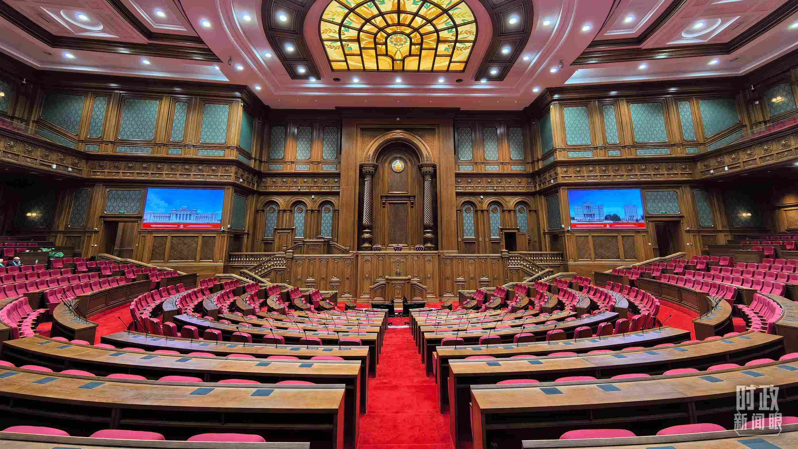 △中方援建塔議會(huì)大樓內(nèi)的聯(lián)席議會(huì)廳。（總臺(tái)央視記者陸泓宇拍攝）