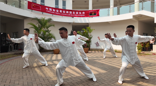 武術(shù)表演《武風(fēng)琳瑯》。內(nèi)圖大學(xué)孔子學(xué)院供圖