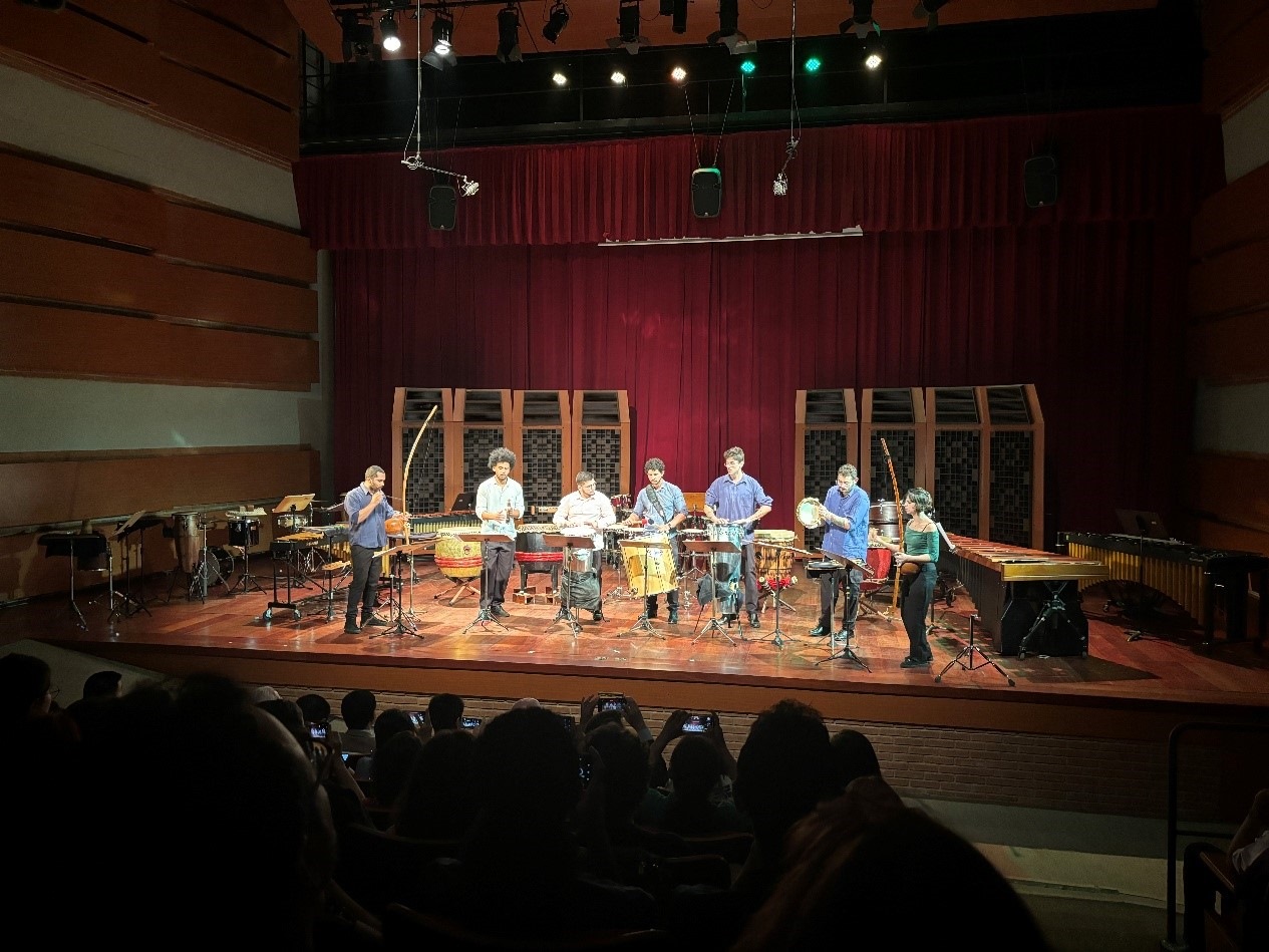 圣保羅州立大學藝術(shù)學院打擊樂團在活動上表演精彩的節(jié)目。 圣保羅州立大學孔子學院供圖