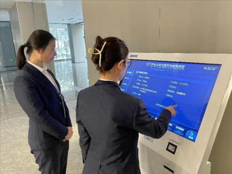 督查專班查看事項覆蓋“全不全”辦事流程“通不通”。 圖片來源：江蘇南通啟東市數(shù)據(jù)局