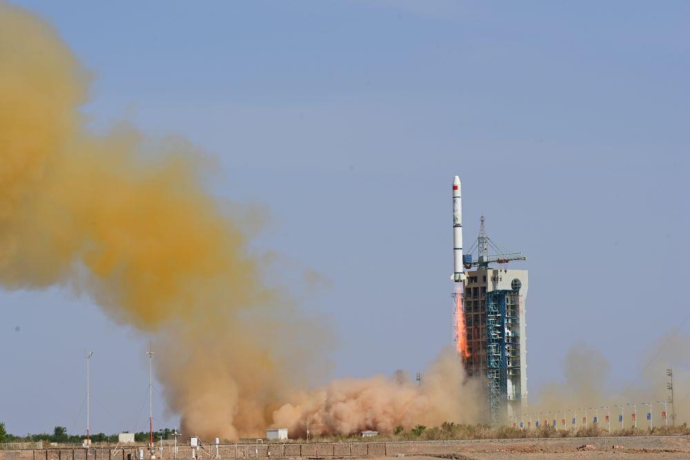 △2023年5月21日16時，我國在酒泉衛(wèi)星發(fā)射中心采用長征二號丙運載火箭，成功發(fā)射首顆內(nèi)地與澳門合作研制的空間科學(xué)衛(wèi)星“澳門科學(xué)一號”。