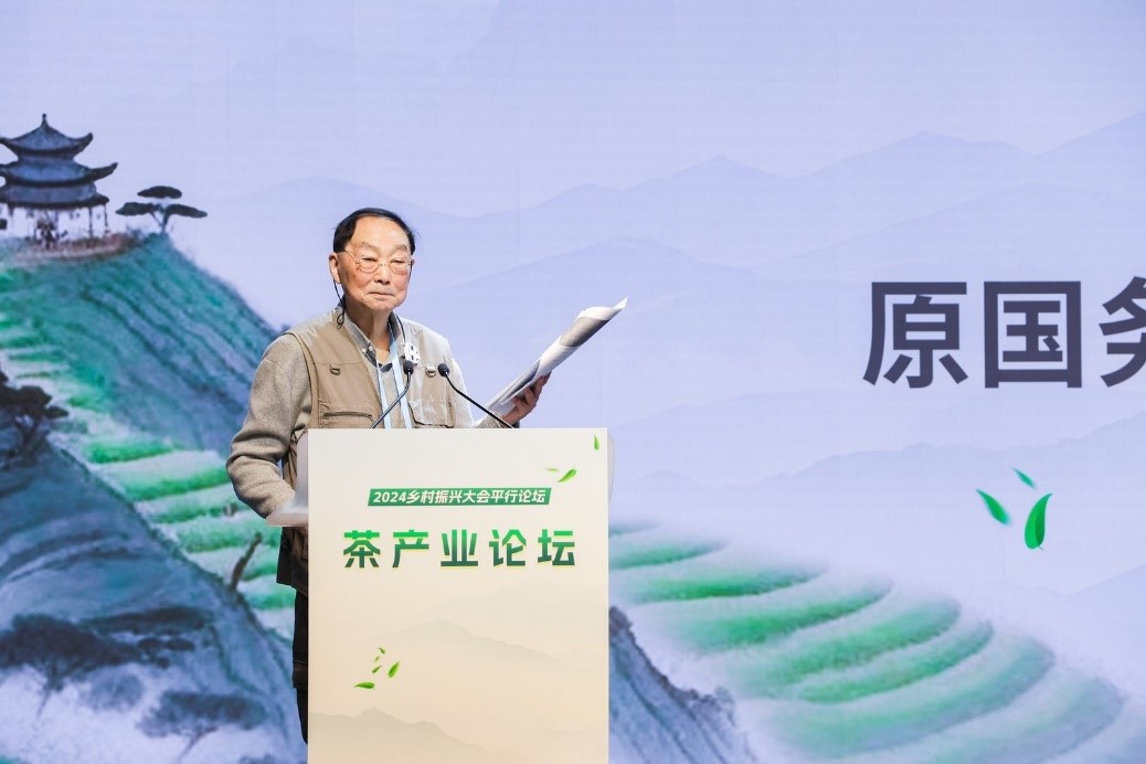 全國農(nóng)業(yè)科技創(chuàng)業(yè)創(chuàng)新聯(lián)盟主席，原國務(wù)院參事、國務(wù)院扶貧辦主任、農(nóng)業(yè)部副部長劉堅(jiān)致辭