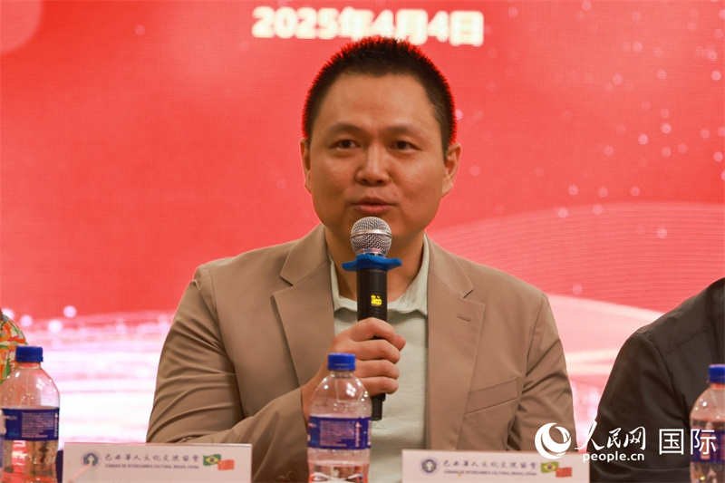 中國(guó)駐里約熱內(nèi)盧總領(lǐng)館副總領(lǐng)事王尉育在座談會(huì)上致辭。人民網(wǎng)記者 陳海琪攝