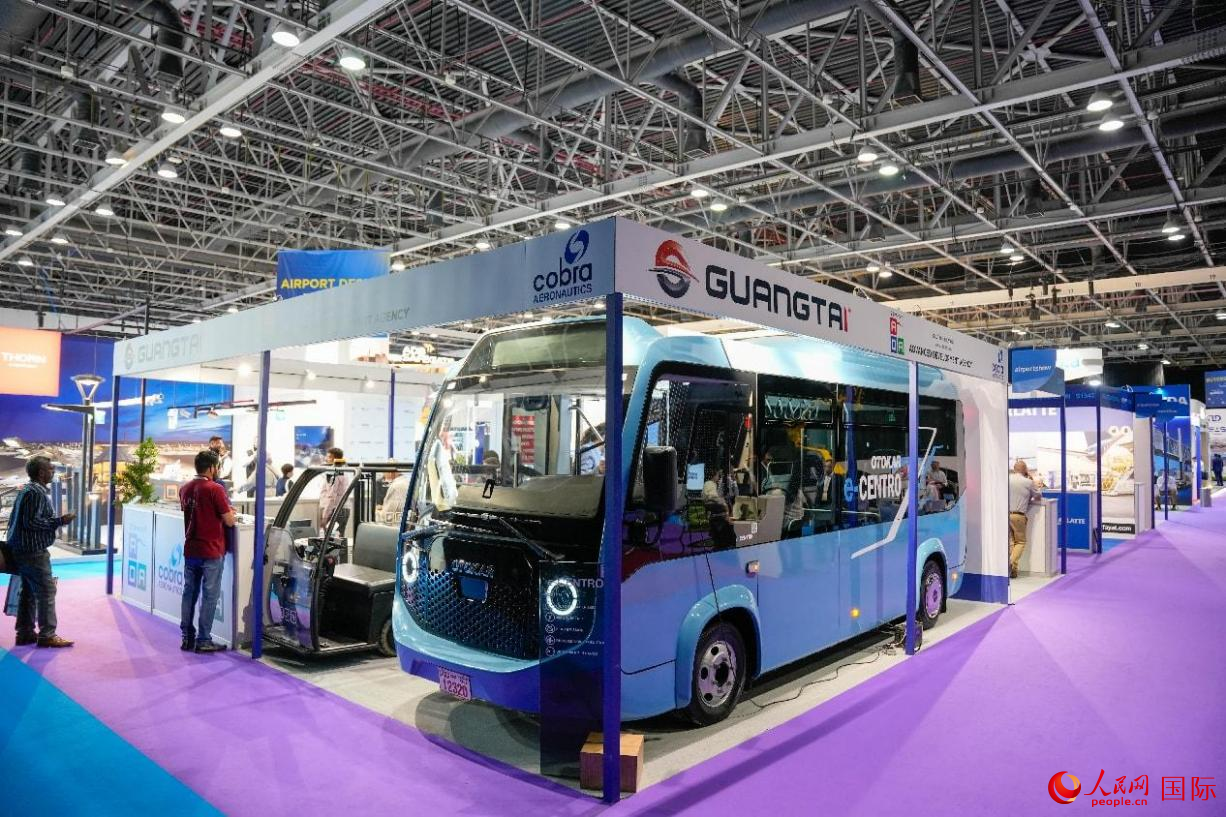 展會展示的電動大巴車。人民網(wǎng)塔里克·易卜拉欣攝