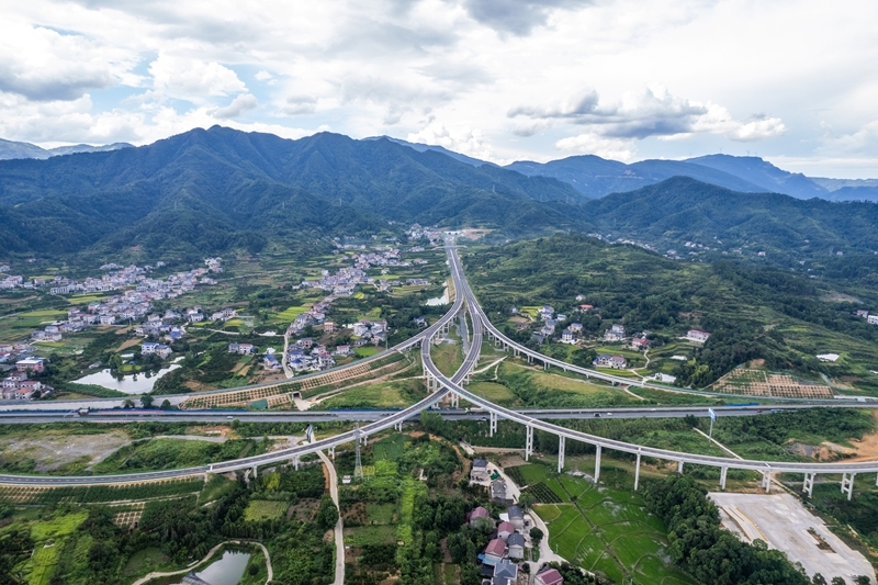 確?；緦崿F(xiàn)社會主義現(xiàn)代化取得決定性進(jìn)展——寫在黨的二十屆四中全會召開之際